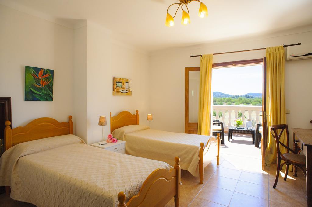 Finca Miguel Tomas Cas Concos Habitación foto